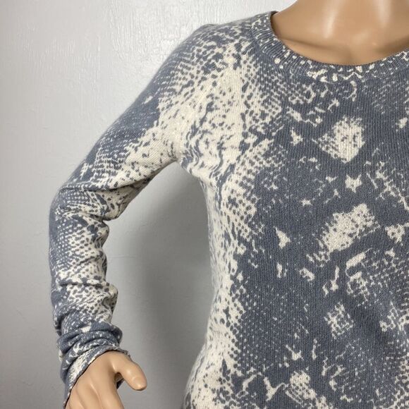 Antonio Melani snakeskin print 100% cashmere crew neck pullover sweater size S - Picture 2 of 7